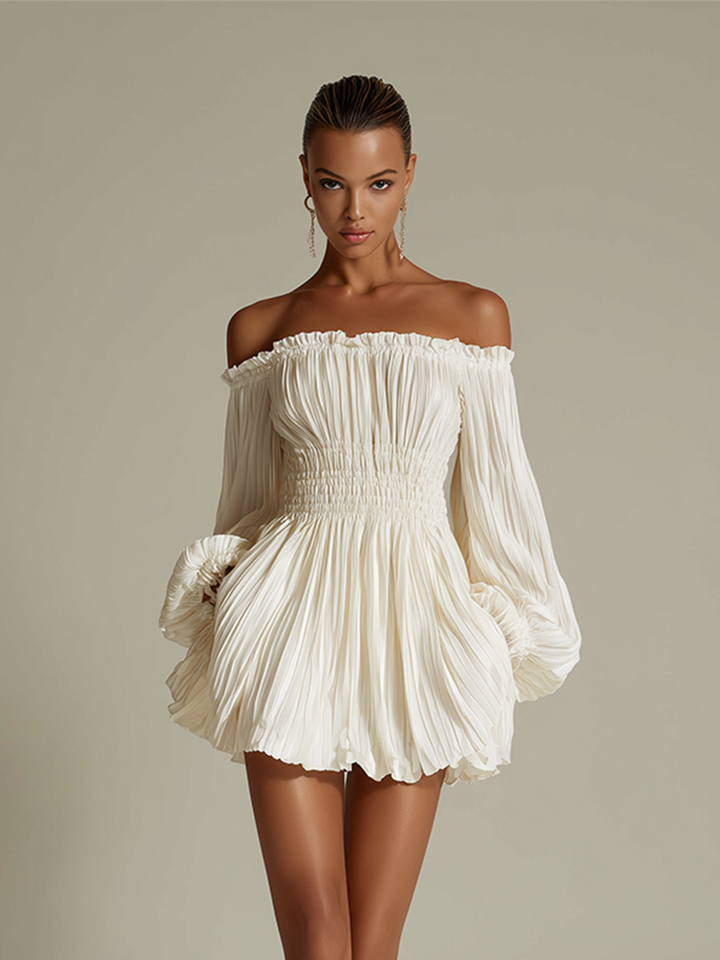 VESTIDO MINI PLISADO ESCOTE BARDOT Y CINTURA FRUNCIDA