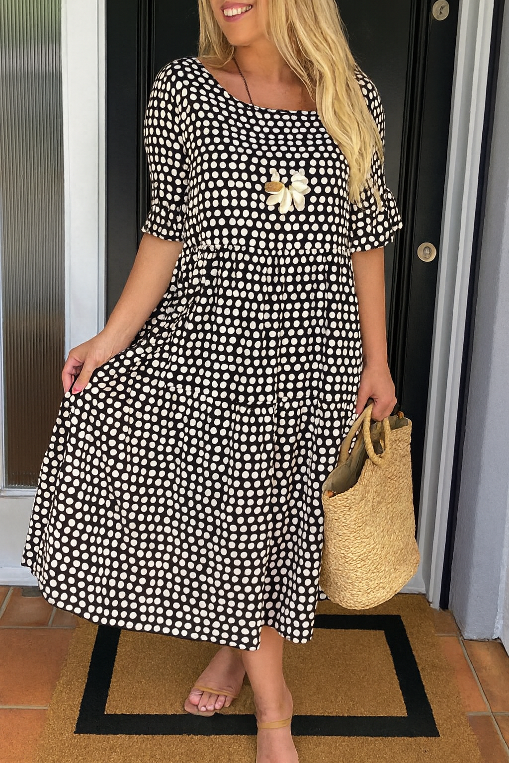 IRIS | VESTIDO MIDI SABLE DE MANGA CORTA