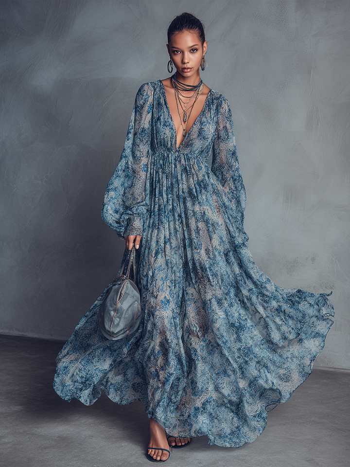 VESTIDO MAXI BOHEMIO DE GASA CON ESTAMPADO FLORAL AZUL Y ESCOTE EN V