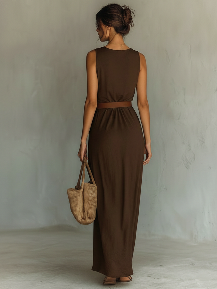 VESTIDO MAXI SIN MANGAS CON ESCOTE DRAPEADO Y CINTURÓN