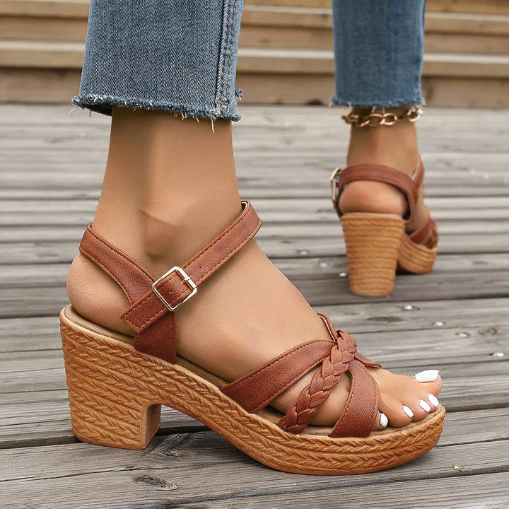 SANDALIAS CON TACÓN TRAMADO