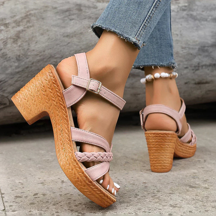 SANDALIAS CON TACÓN TRAMADO